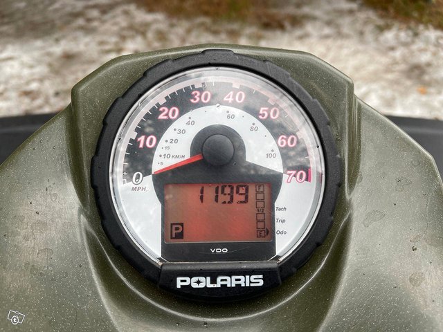 Mönkijä Polaris Sportsman 800 EFI 10