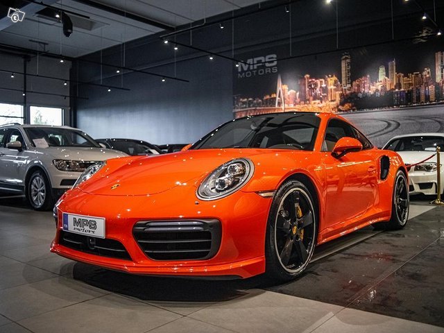 Porsche 911 8