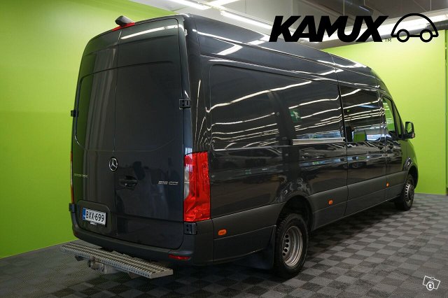 Mercedes-Benz Sprinter 4