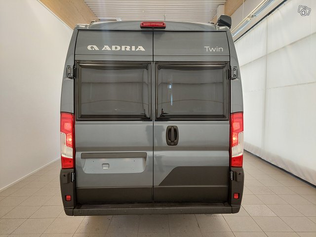 Adria Twin Supreme 640 SGX 5