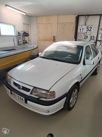 Opel Vectra 1