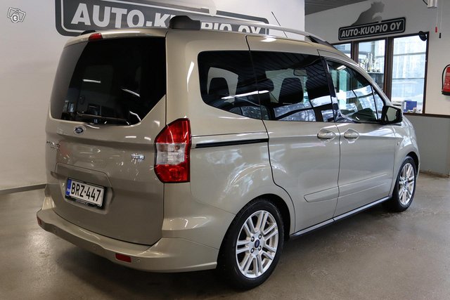 Ford Tourneo Courier 12