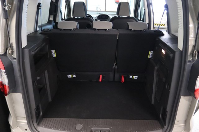Ford Tourneo Courier 16