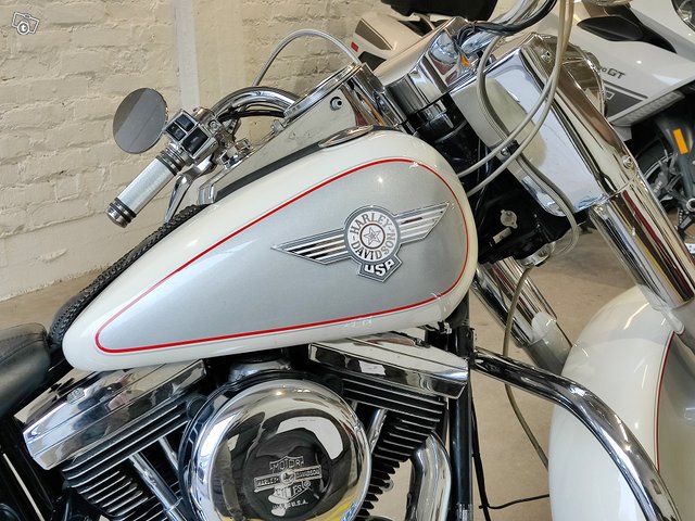 Harley-Davidson FLSTN Heritage Softail 1340cc 13