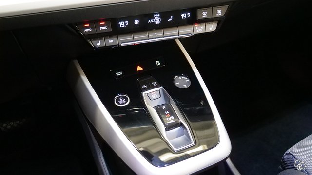 Audi Q4 E-TRON 11