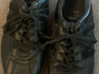 Mustat miesten kengät 44