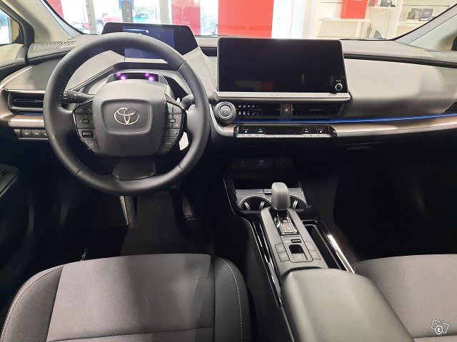 Toyota Prius 7