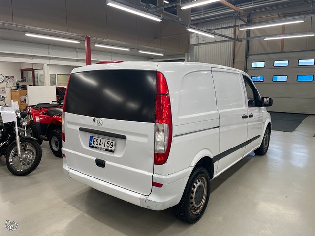 Mercedes-Benz Vito 4