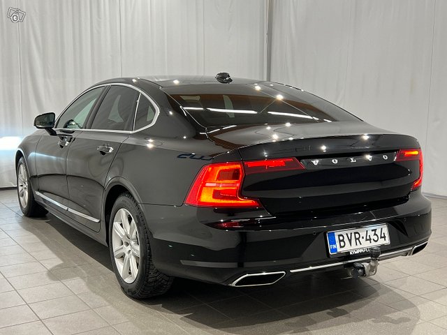 Volvo S90 6