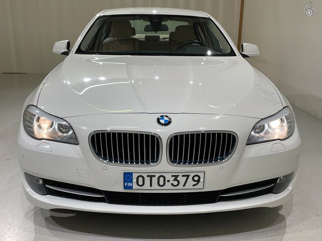 BMW 528 8