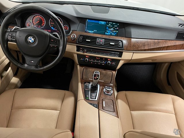 BMW 528 16