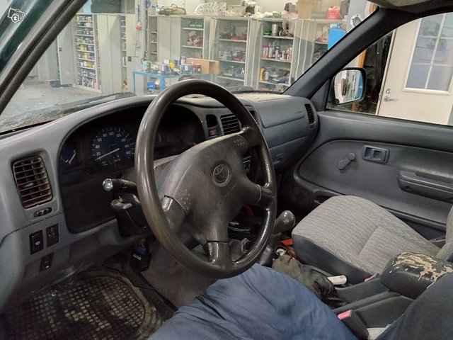 Toyota Hilux 5