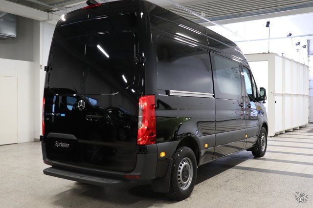 Mercedes-Benz Sprinter 5