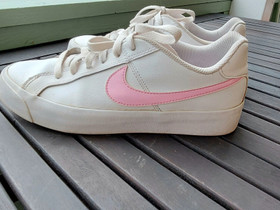 Nike lenkkarit, kengät 38, Vaatteet ja kengät, Vaasa, Tori.fi