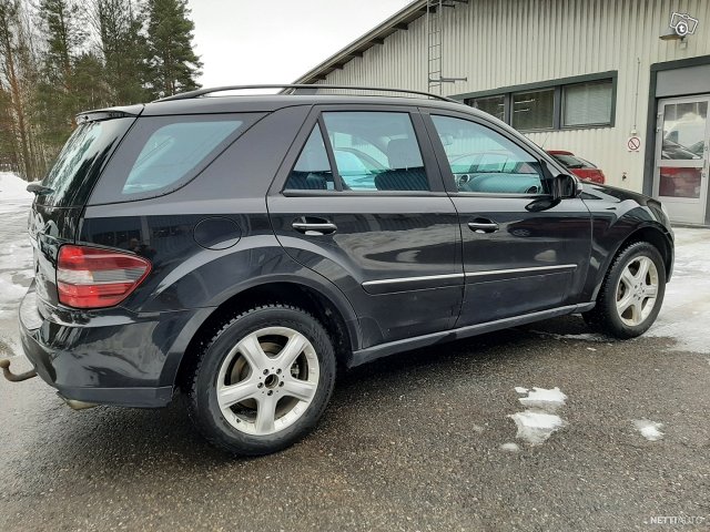 Mercedes-Benz ML 8