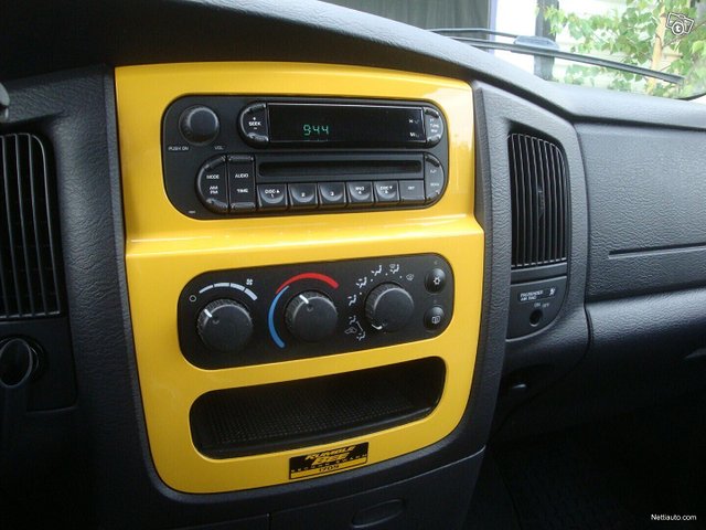 Dodge Ram 1500 16