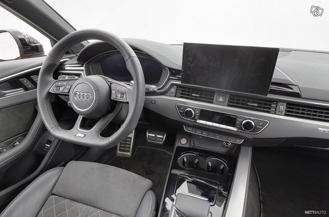 Audi RS4 9
