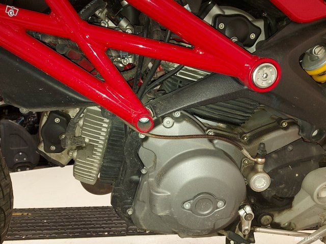 Ducati Monster 12