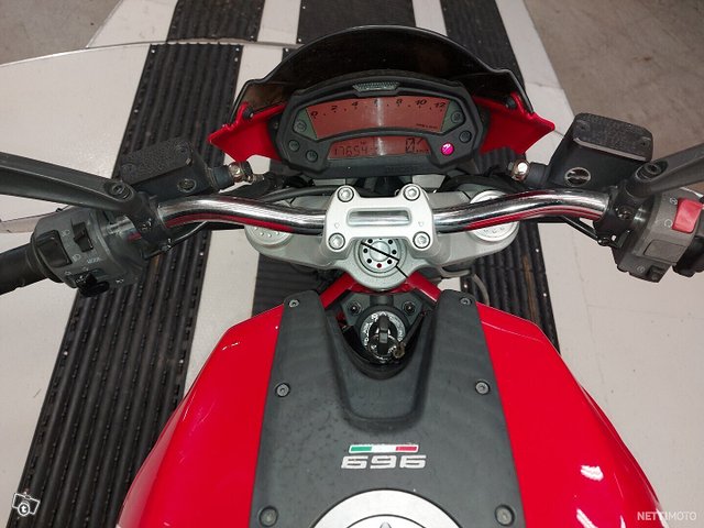 Ducati Monster 13