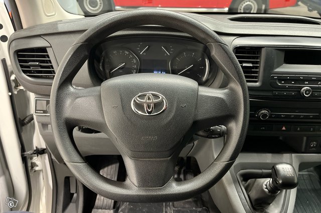Toyota Proace 12