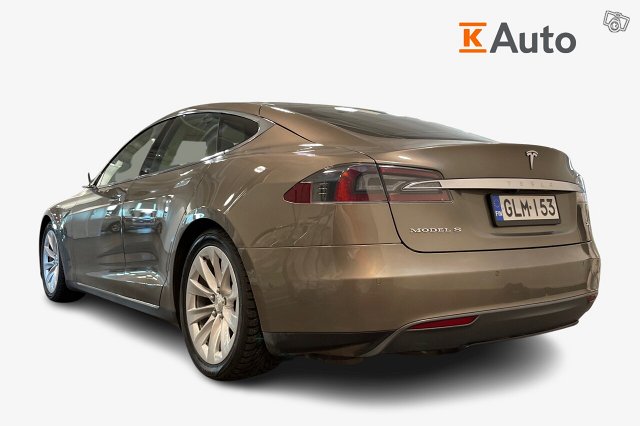 TESLA Model S 2