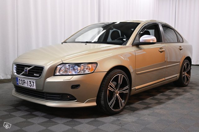 Volvo S40 4