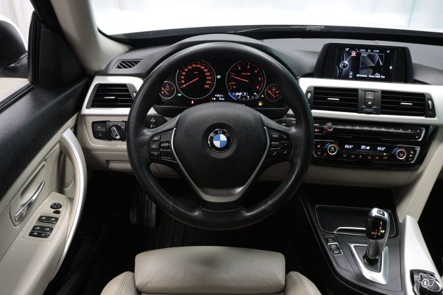 BMW 320 Gran Turismo 14