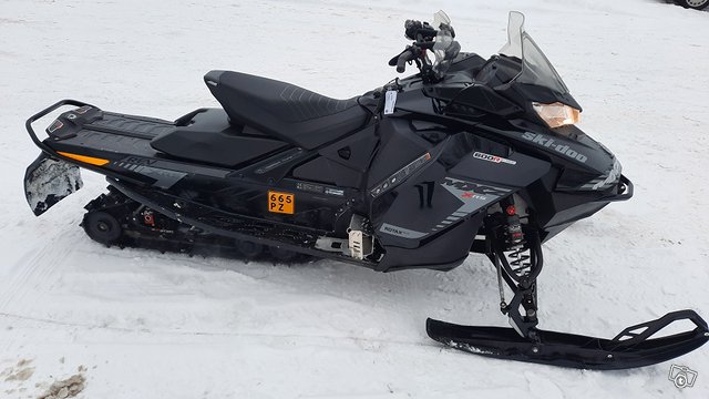 Ski-Doo MX Z X-RS E-TEC 600 H.O 6