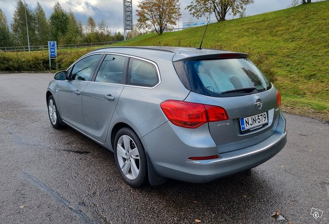 Opel Astra 8