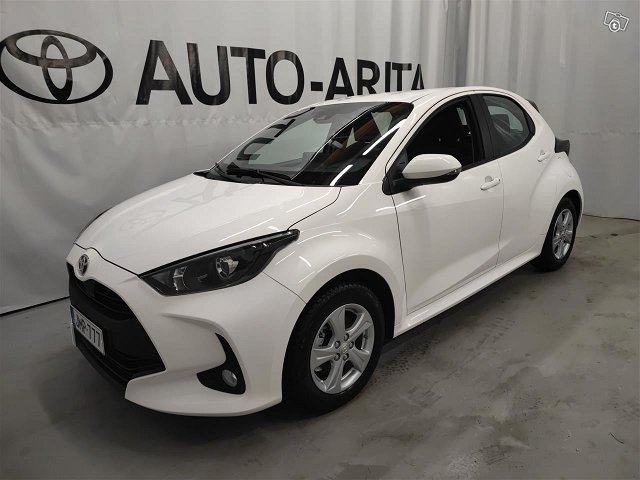 TOYOTA YARIS 1