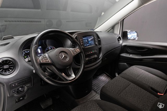 Mercedes-Benz Vito 4