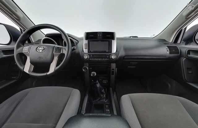 Toyota LAND CRUISER 11