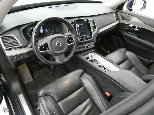 Volvo XC90 12
