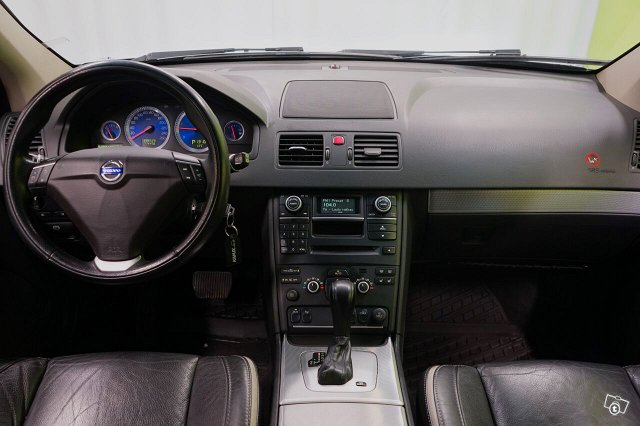 Volvo XC90 8