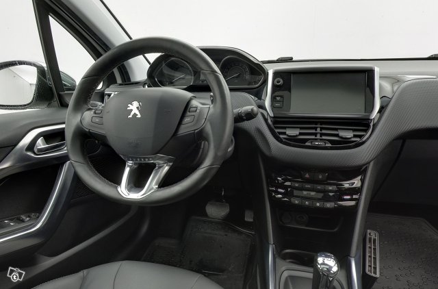 Peugeot 2008 11