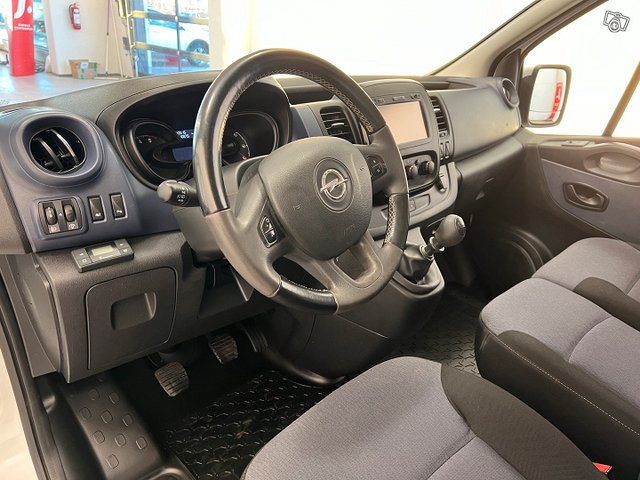 Opel Vivaro 13