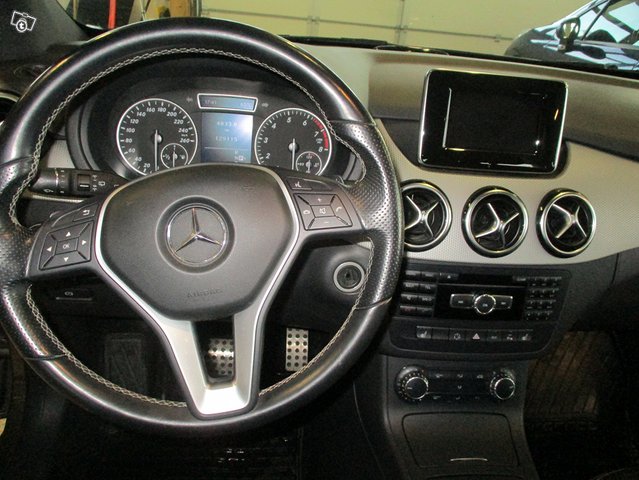 Mercedes-Benz B 200 9