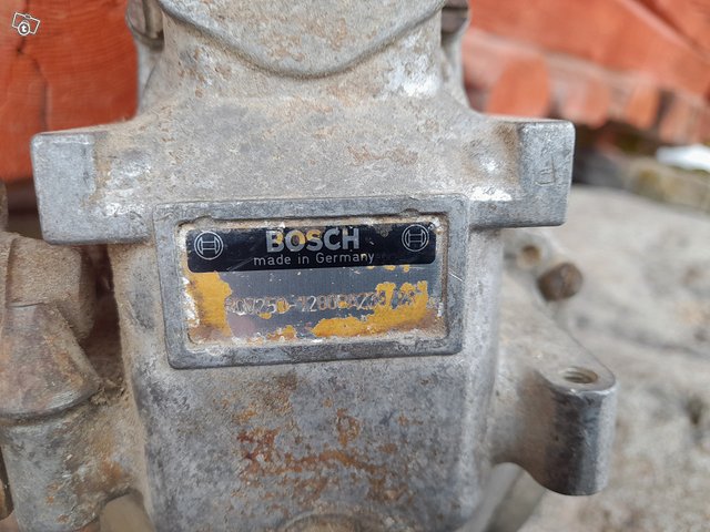 Volvo Penta Bosch ruiskutuspumppu 5