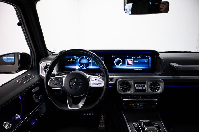 Mercedes-Benz G 8