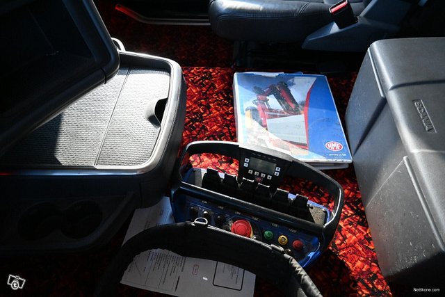 Scania R520 8x4 Tridem Nosturi&Vaijeriauto 21