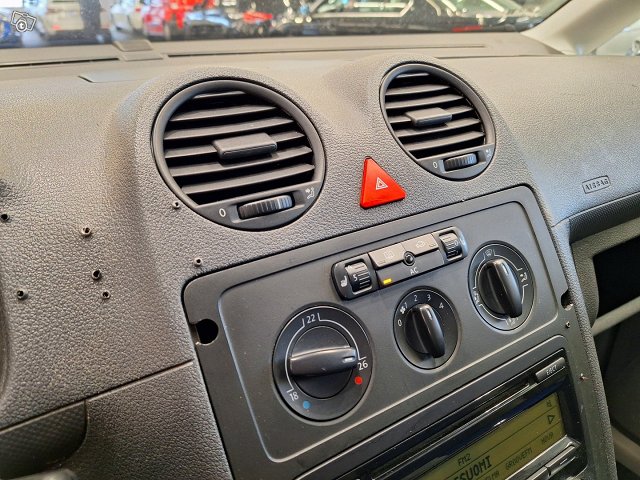 Volkswagen Caddy Maxi 21
