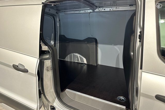 Ford Transit Connect 8