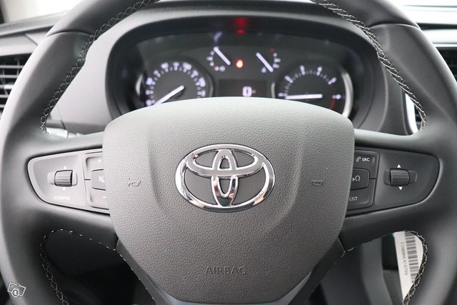 Toyota Proace 16