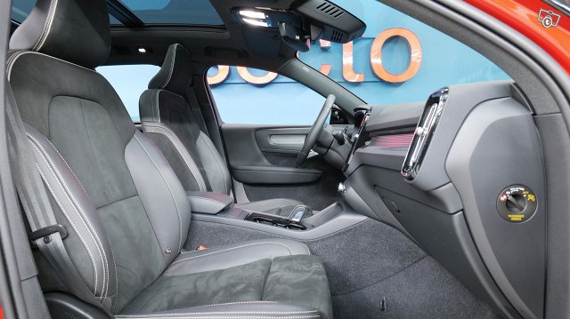 Volvo XC40 6