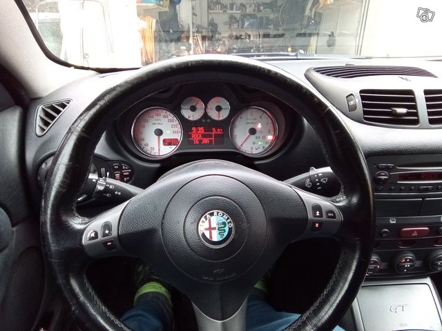 Alfa Romeo GT 5