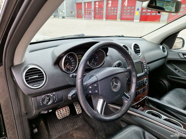 Mercedes-Benz ML 5