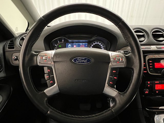 Ford S-Max 14