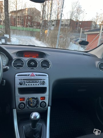 Peugeot 308 8