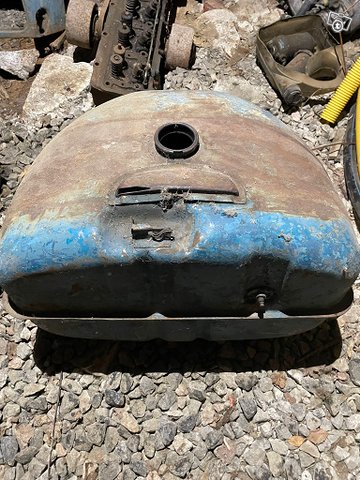 Fordson Major Polttoainetankki 1