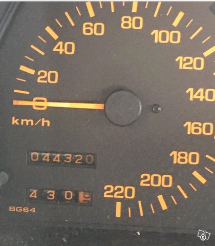 Mazda 323 13